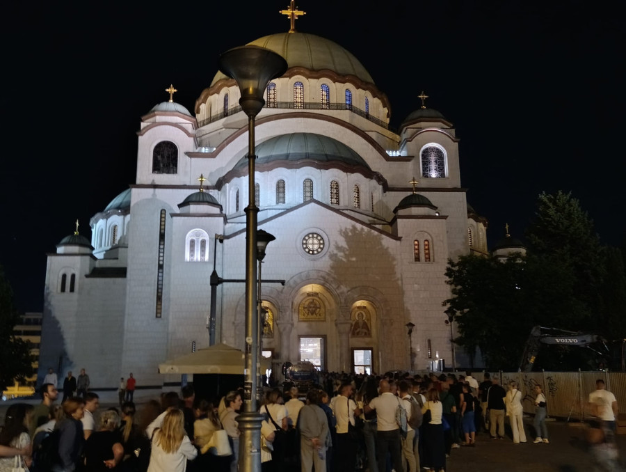 Promena u Hramu Svetog Save: Sada će svi ovako dobiti blagoslov kod Pojasa Presvete Bogorodice