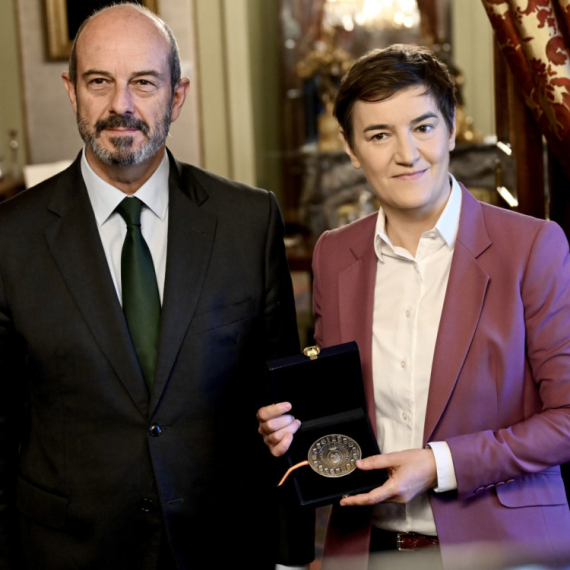 Brnabić u Španiji: "Zahvaljujem na principijelnom stavu po pitanju KiM, i na učešću na EXPO 2027" FOTO