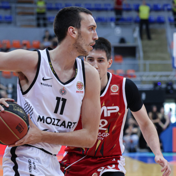 Partizan bez finala! Penjaroja "poludeo"; Karlik: "Bio sam malo zbunjen"