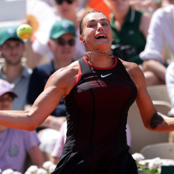 Sabalenka završila kod terapeuta posle debakla na RG