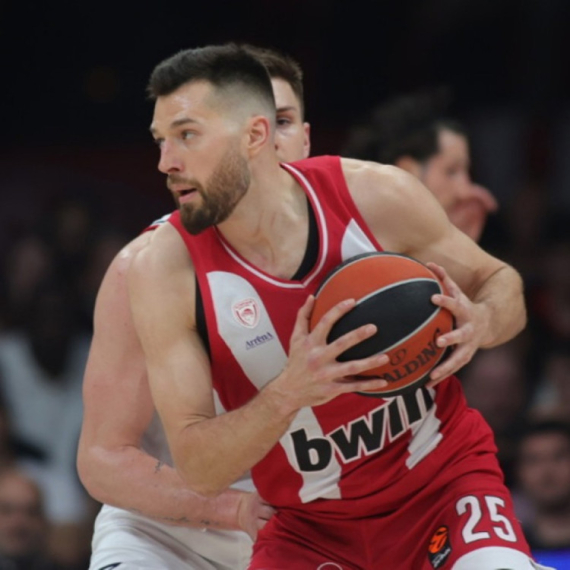 Oproštajna poruka Olimpijakosa za Pitersa: "Uvek ćeš biti jedan od nas" FOTO