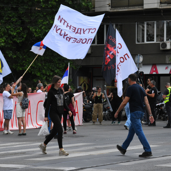 Blokaderi priznali debakl: "Bilo nas je samo osam, dok se ispred Hrama okupilo na hiljade ljudi" FOTO
