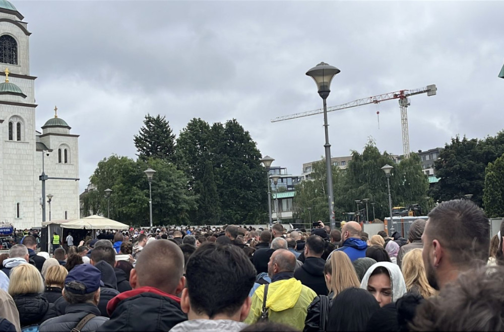 Novi blokaderski napad na vernike: 800.000 ljudi na Vračaru za njih je običan performans