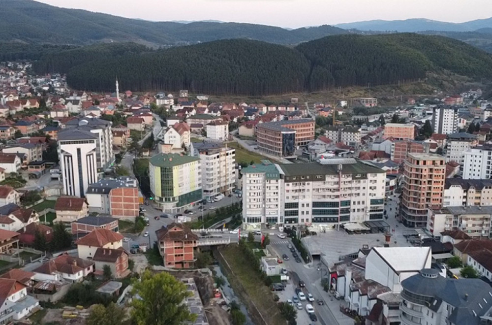 Rešavaju problem parkiranja: Izdati lokacijski uslovi za izgradnju javne garaže u Tutinu
