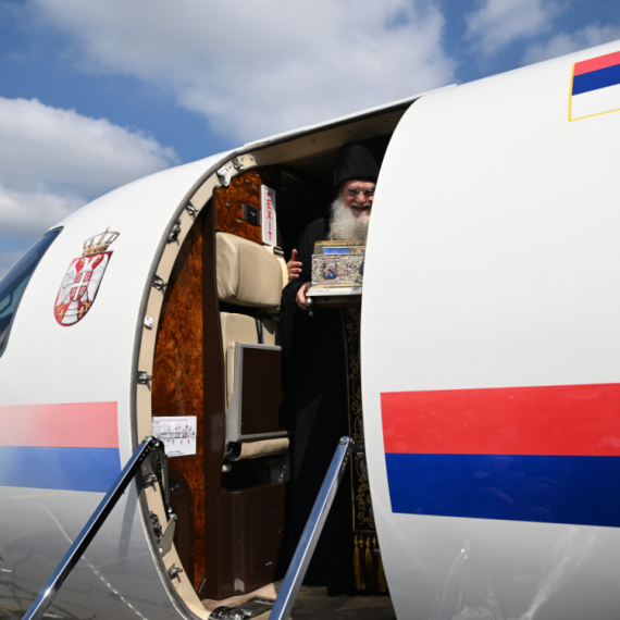 Časni pojas ispraćen sa aerodroma "Nikola Tesla" na let ka Svetoj Gori FOTO/VIDEO