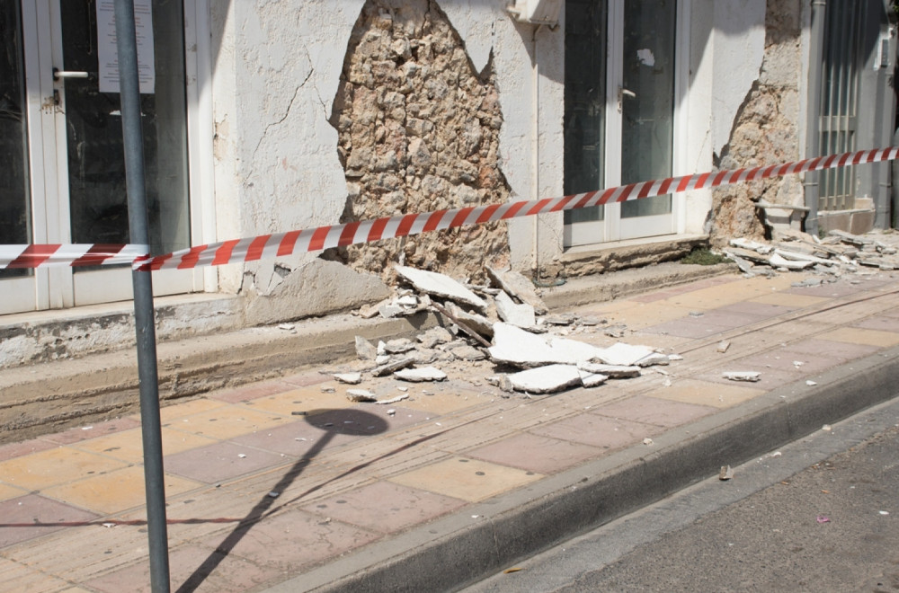 Series of strong tremors in Greece: Four earthquakes in just four minutes; Residents panic VIDEO