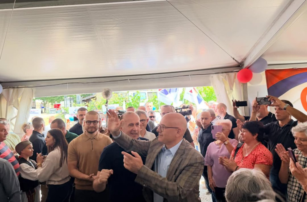 Vučević: "Pobedićemo blokadere jer su hteli da sruše državu"; "Bez naroda ne bismo sačuvali zemlju" FOTO