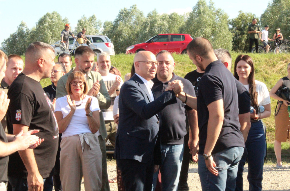 Vučević u Futogu: "Pred nama su izbori, borićemo se za pobedu u Novom Sadu i Vojvodini" FOTO