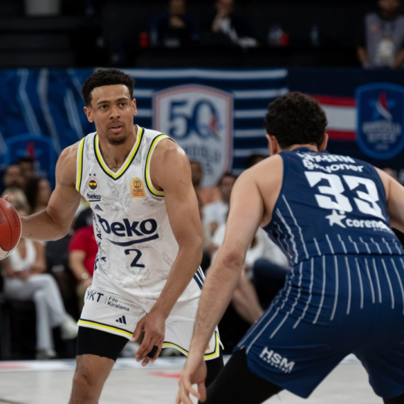 Fener posle drame i produžetka do nove borbe za titulu