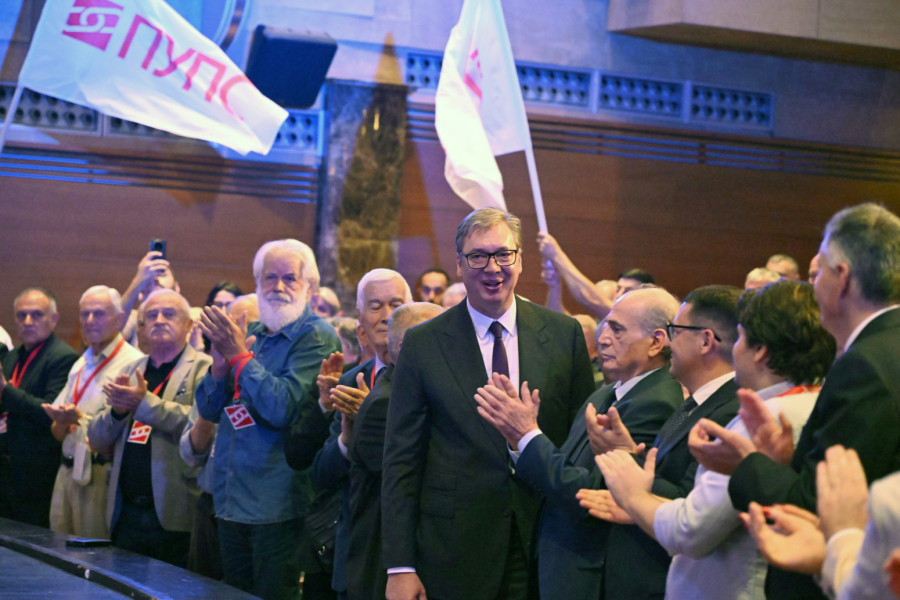 Vučić se obratio na skupštini PUPS-a: Pokušali su da nam, rušeći državu, sruše i porodicu