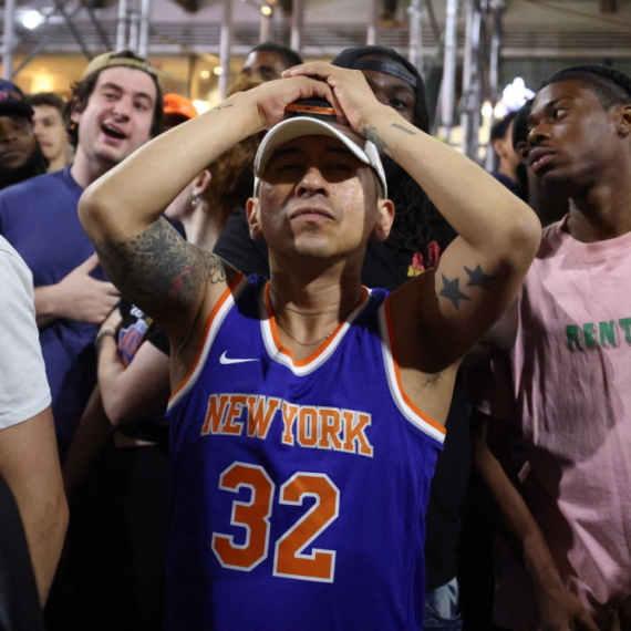 Haos posle NBA finala – brutalna tuča navijača Niksa i Sparsa VIDEO