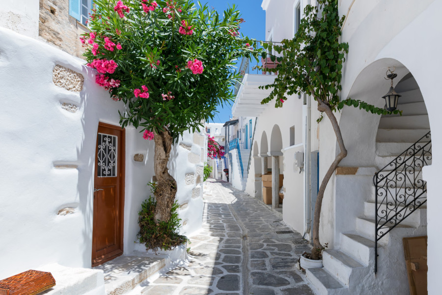Ovako izgleda pravi grčki raj: Destinacija koja mami turiste belim kućama i šarmantnim uskim uličicama FOTO