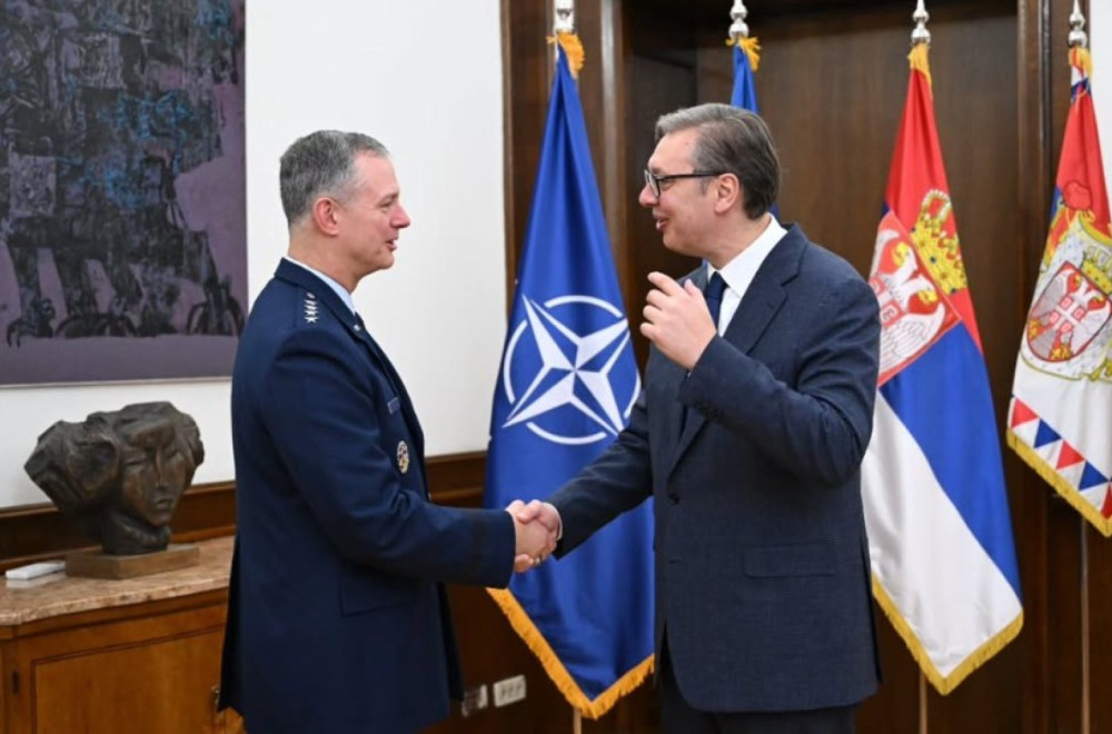 Vučić se sastao sa komandantom NATO: "Naglasio sam značaj očuvanja mira i stabilnosti na KiM" FOTO