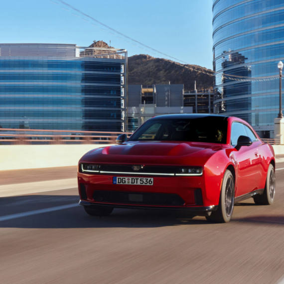 Američki "mišići" i kod nas: Pogledajte cenu za novi Dodge Charger u Evropi FOTO