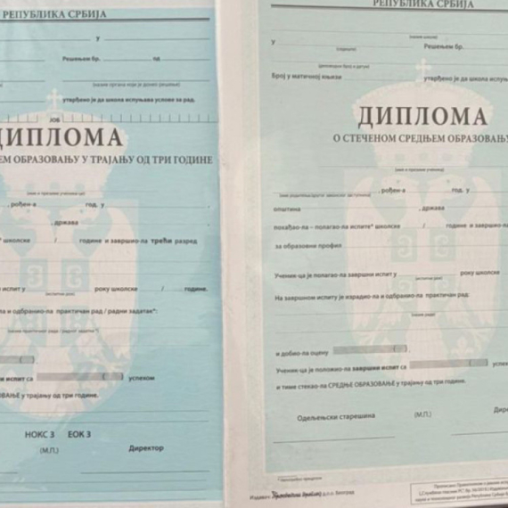 Štancovali sve vrste diploma: Uhapšena velika banda falsifikatora, uzeli oko 20 miliona dinara