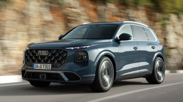 Svetska premijera: Novi Audi Q7 zaustavlja se automatski ako vozač izgubi svest VIDEO/FOTO