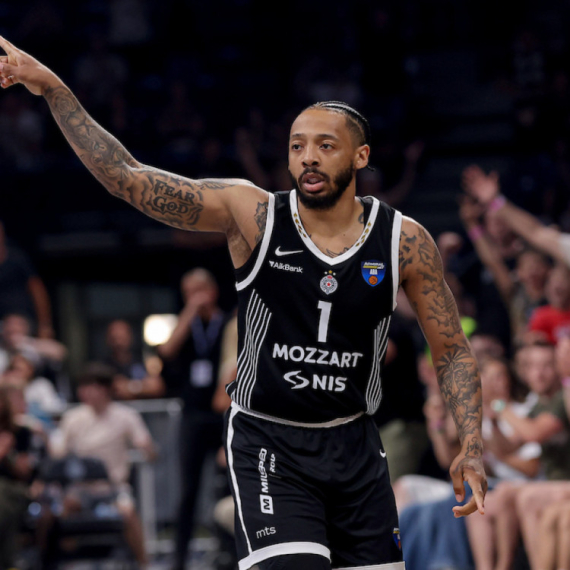 Partizan traži ritam, Dubai odgovara