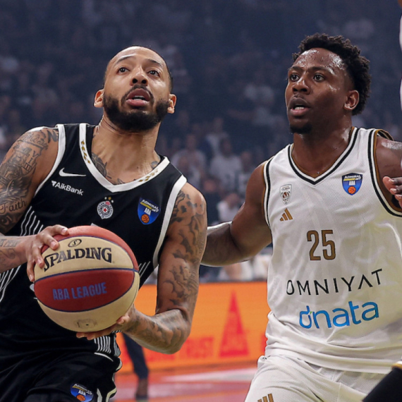 Crno-beli odbranili Arenu i vratili neizvesnost u finale