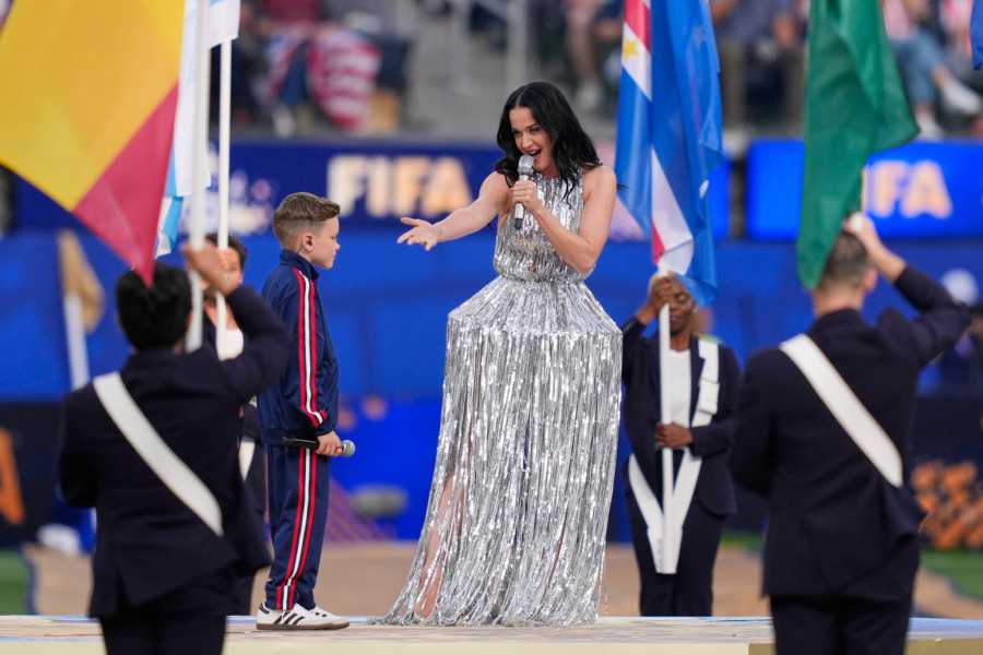 Kejti Peri razočarala nastupom na Mundijalu: Gasi ovo, katastrofa VIDEO