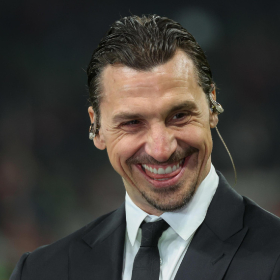 Zlatan Ibrahimović, Tijeri Anri i – Lepa Brena usred studija VIDEO