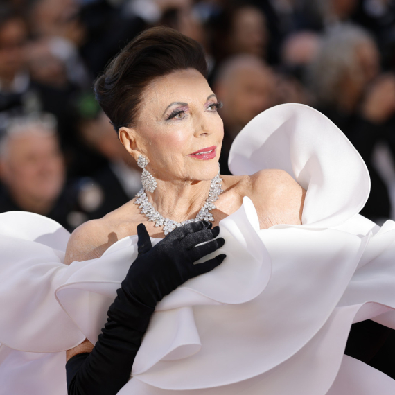 Rođena dama: Ni 93 godine joj nisu prepreka, a šta radi drugačije od svih žena? FOTO