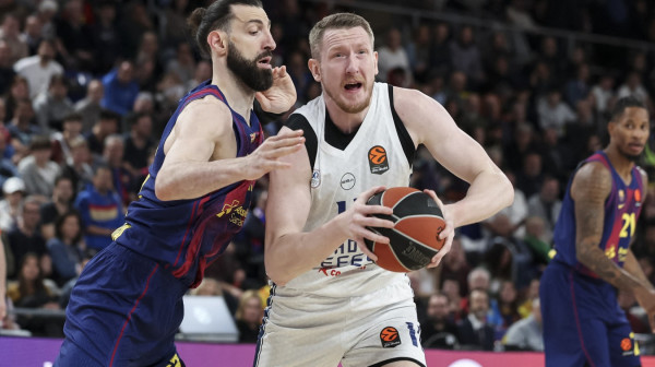 Efes se oprostio od iskusnog dua