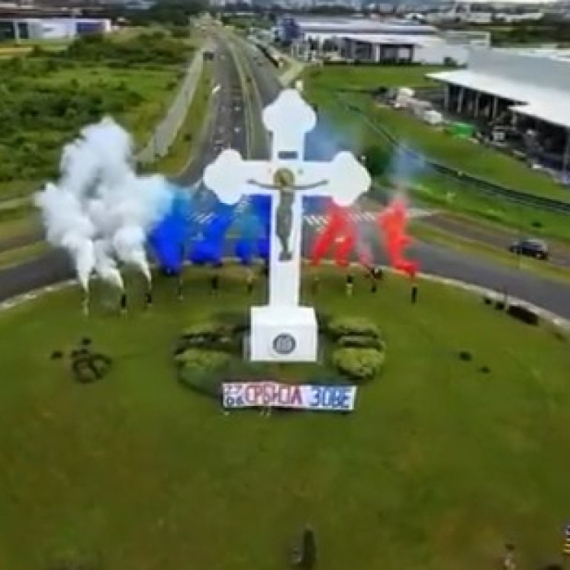 Veličanstven prizor iz Kragujevca: "Srbija zove – 27. jun" VIDEO