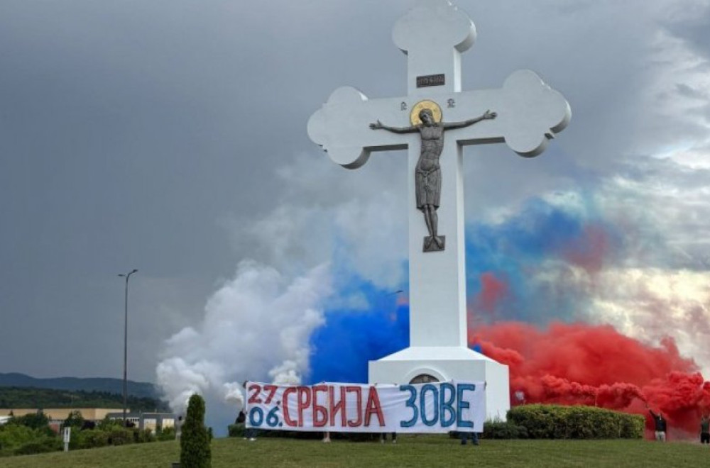Veličanstven prizor iz Kragujevca: "Srbija zove – 27. jun" VIDEO