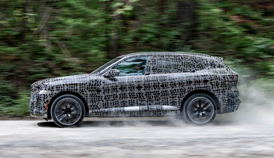 BMW je stavio svoju najveću bateriju ikada u novi X5