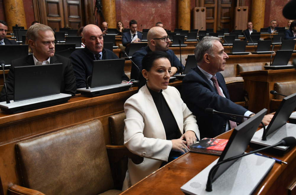 Odbor Skupštine Srbije kaznio Mariniku Tepić i Zdravka Ponoša