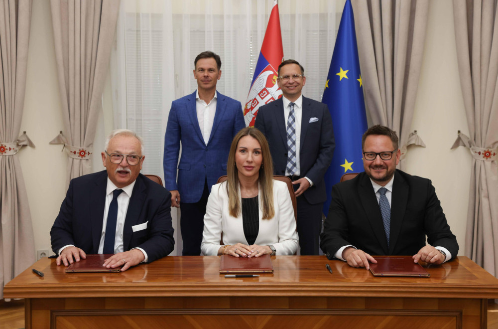 Novi okvir za upravljanje NIS-om: Potpisan ugovor sa MOL grupom FOTO