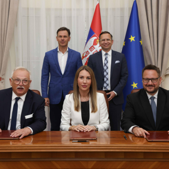 Novi okvir za upravljanje NIS-om: Potpisan ugovor sa MOL grupom FOTO