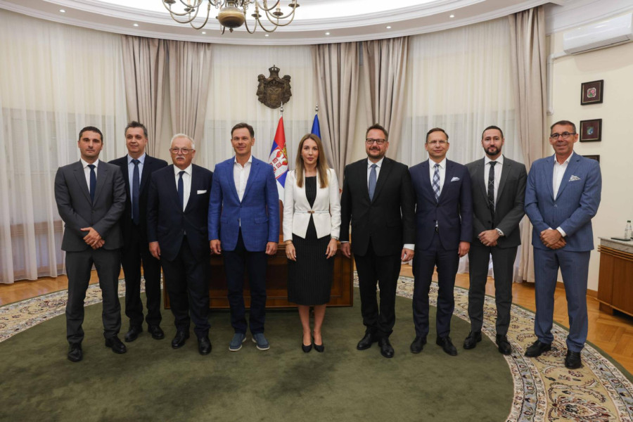 Novi okvir za upravljanje NIS-om: Potpisan ugovor sa MOL grupom FOTO