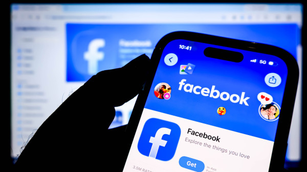 Facebook potpuno menja izgled? Stiže opcija koja će prepoloviti internet