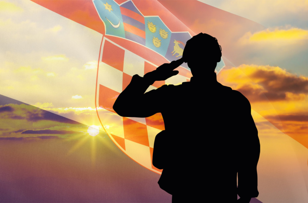 Hrvatski influenser dobio poziv za vojsku, pa pokazao stajling za kasarnu - vrući šorts VIDEO