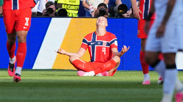 Šta se ovo desilo?! Irak primio neverovatan gol – opet taj Haland