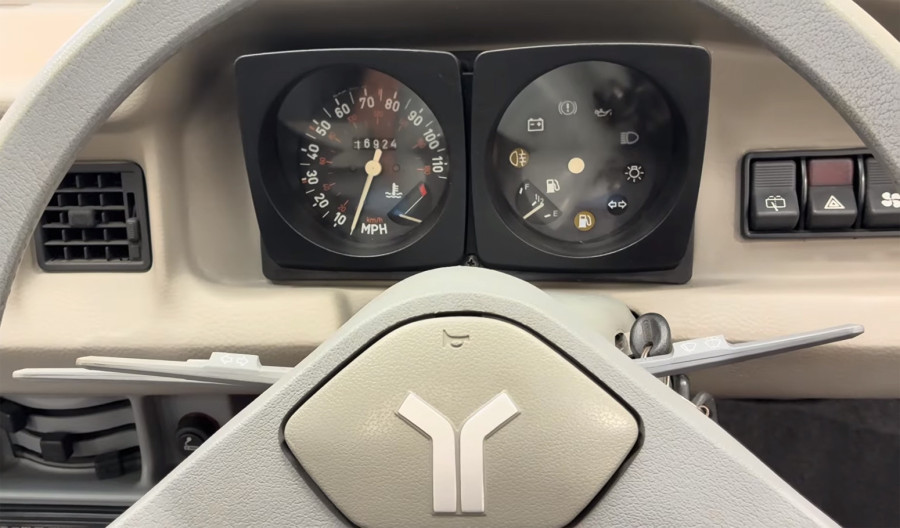 Ovakav Yugo se retko viđa: Prešao manje od 27.000 km, prodaje se za 10.000 evra FOTO/VIDEO