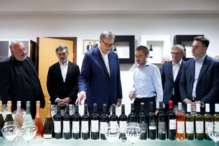 Vučić završio posetu Gruziji; Ispratio ga lično Kavelašvili FOTO