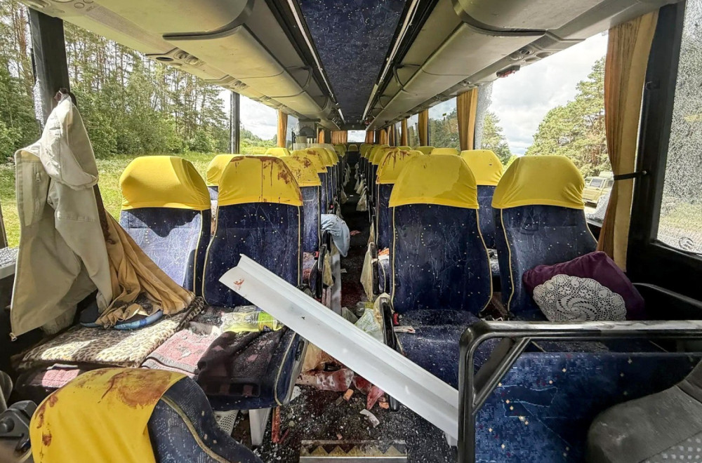 Pogođen autobus pun dece; Hitno se oglasili: "Odmah dajte objašnjenje!"