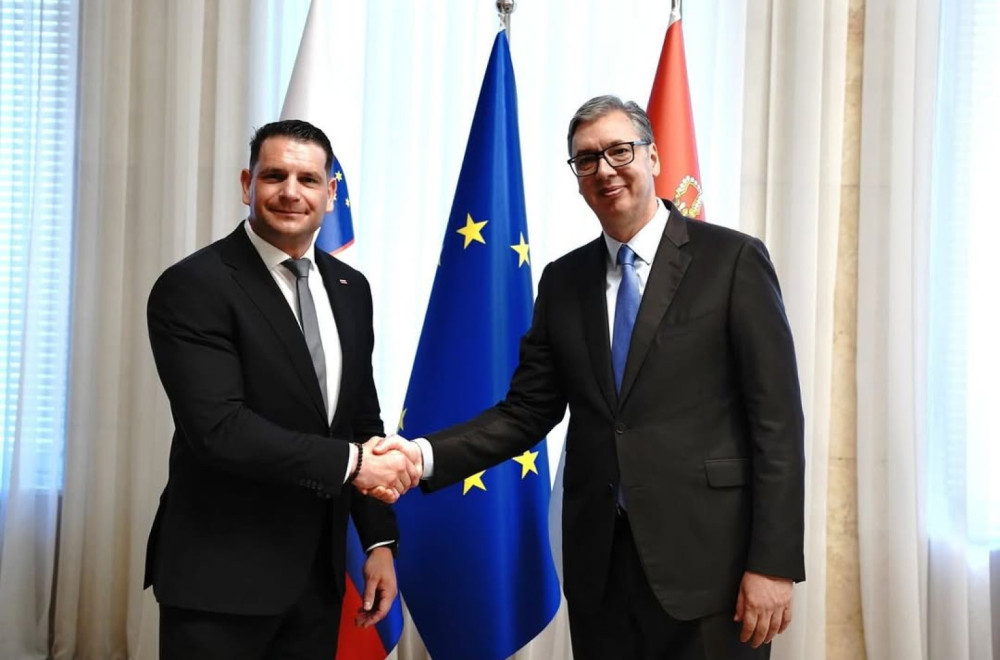 Vučić se sastao s predsednikom slovenačkog parlamenta Zoranom Stevanovićem; "Dobar razgovor o brojnim temama"