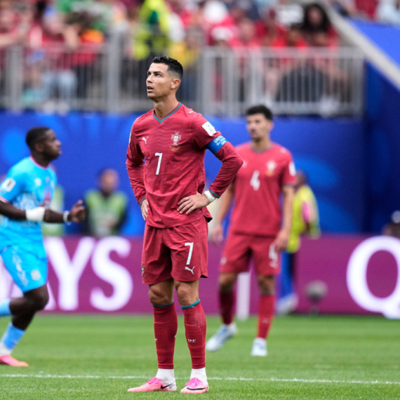Javio se Ronaldo: "Glavu gore!" FOTO