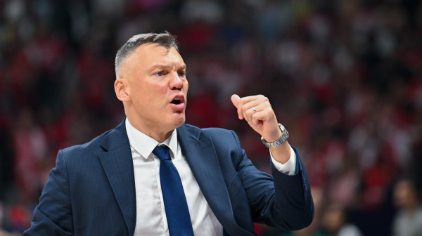 Jasikevičus "skinuo kapu" Alimpijeviću