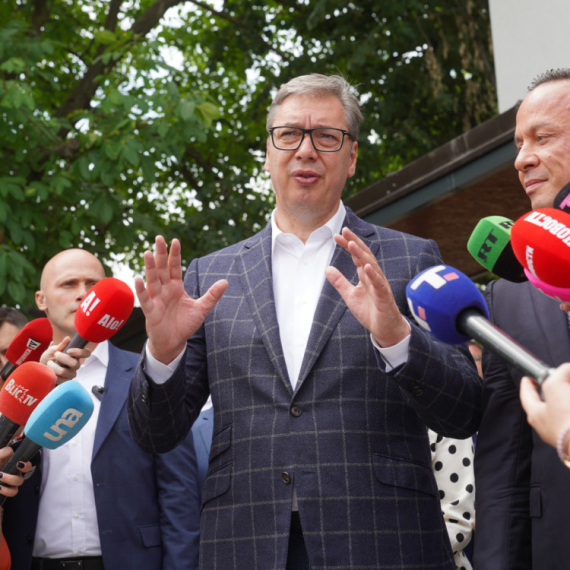 Vučić najavio ubrzane radove na rekonstrukciji pruge Valjevo-Vrbnica: "U očajnom je stanju" VIDEO