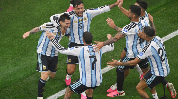 Najveći svih vremena – Mesi ispisao istoriju, Argentina u nokaut fazi Mundijala!