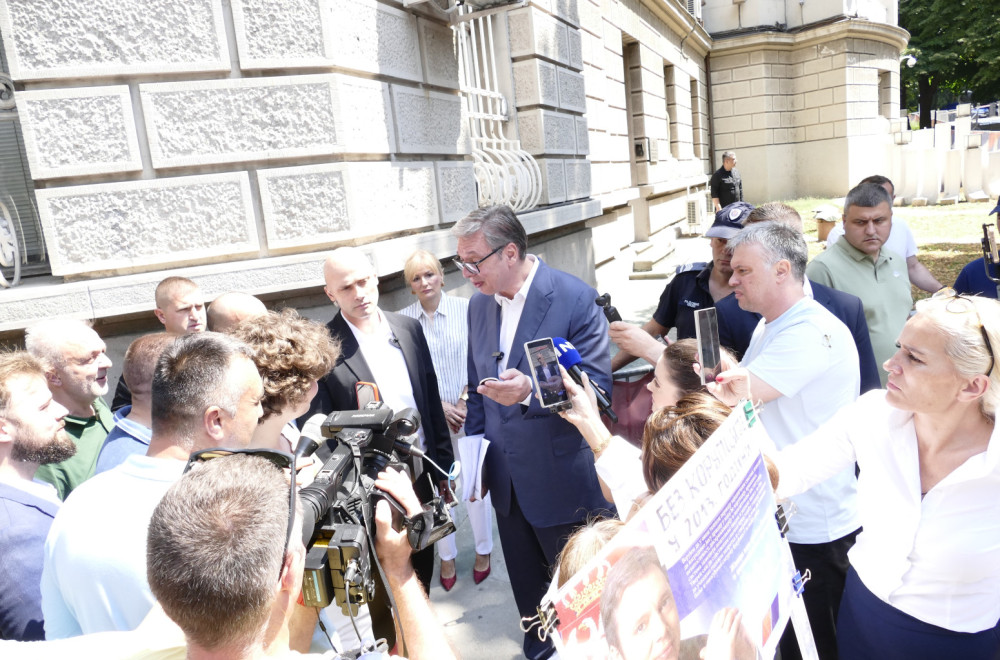 Aplauzi upućeni Aleksandru Vučiću uživo u programu N1; Radnici GSP-a izneli zahteve