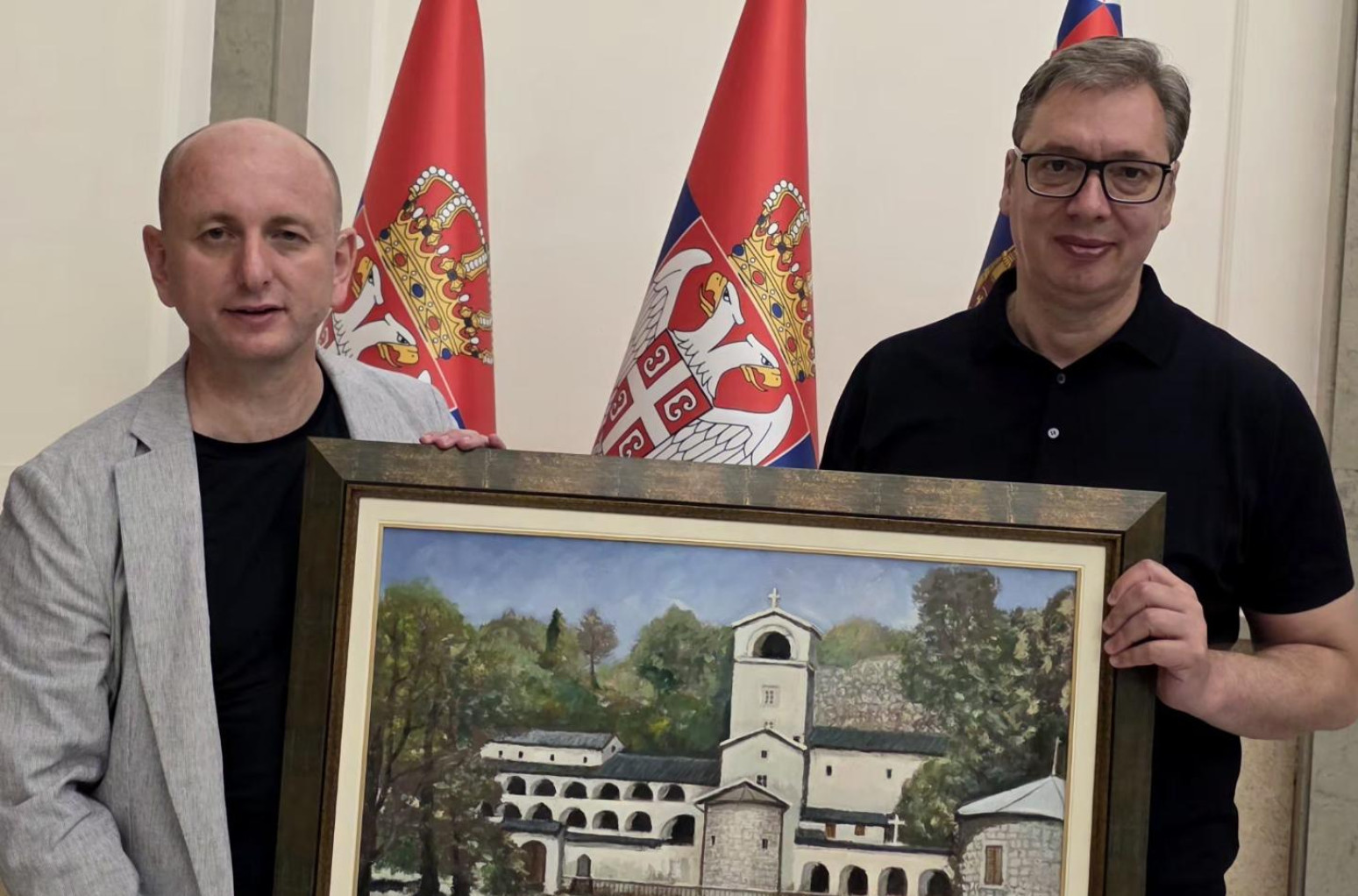 Vučić sa Kneževićem: "Doneo je sliku, a ja sam mu se zahvalio što je sa nekoliko desetina Srba došao na skup"
