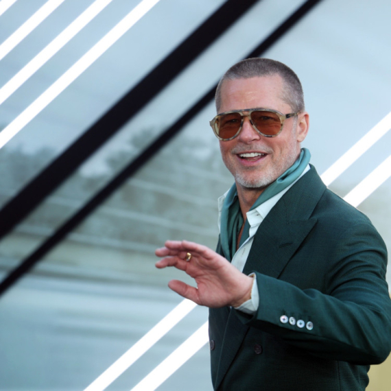 Viralni trenutak sa Svetskog prvenstva: Bred Pit i Edvard Norton izazvali haos na mrežama VIDEO