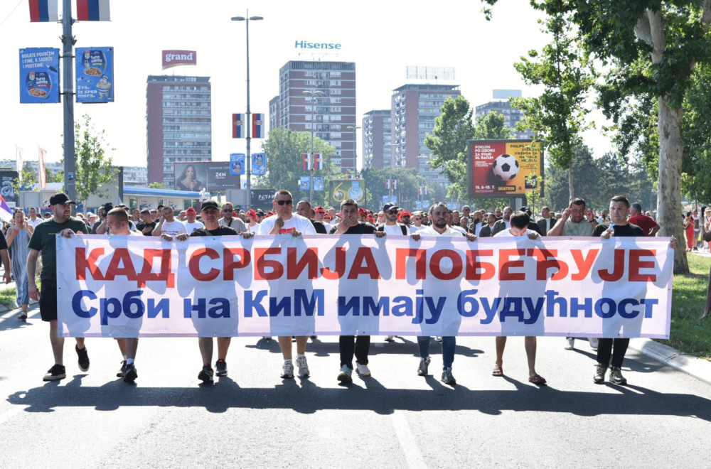 Više od 5.000 Srba sa Kosova i Metohije na velikom skupu; Ori se "Aco, Srbine" FOTO/VIDEO