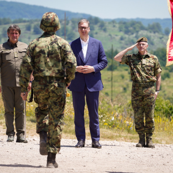 Vučić: "Naši piloti se već obučavaju za 'Rafale'"; "Kupovina sistema sa različitih strana je prednost"