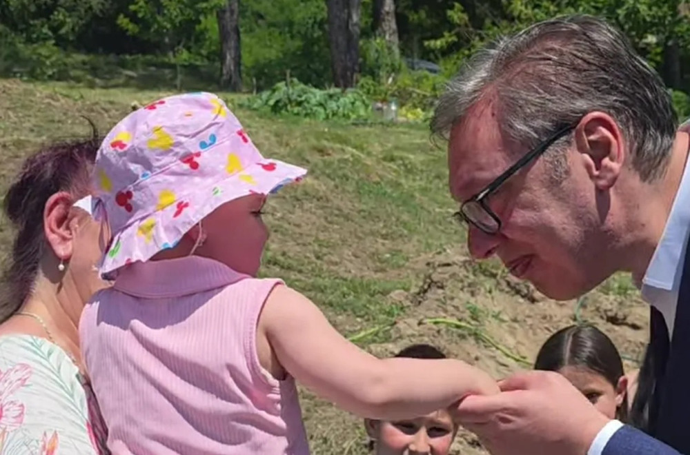 Vučić u Senjskom Rudniku obišao porodicu Veljković; "Ovde su dobri domaćini – blago Srbije" VIDEO